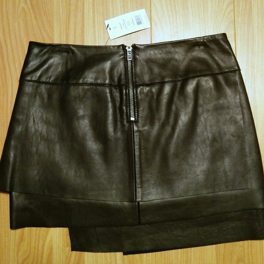 NWT Helmut Lang Petal Tiered Leather Skirt Sz.0 - Picture 6 of 6